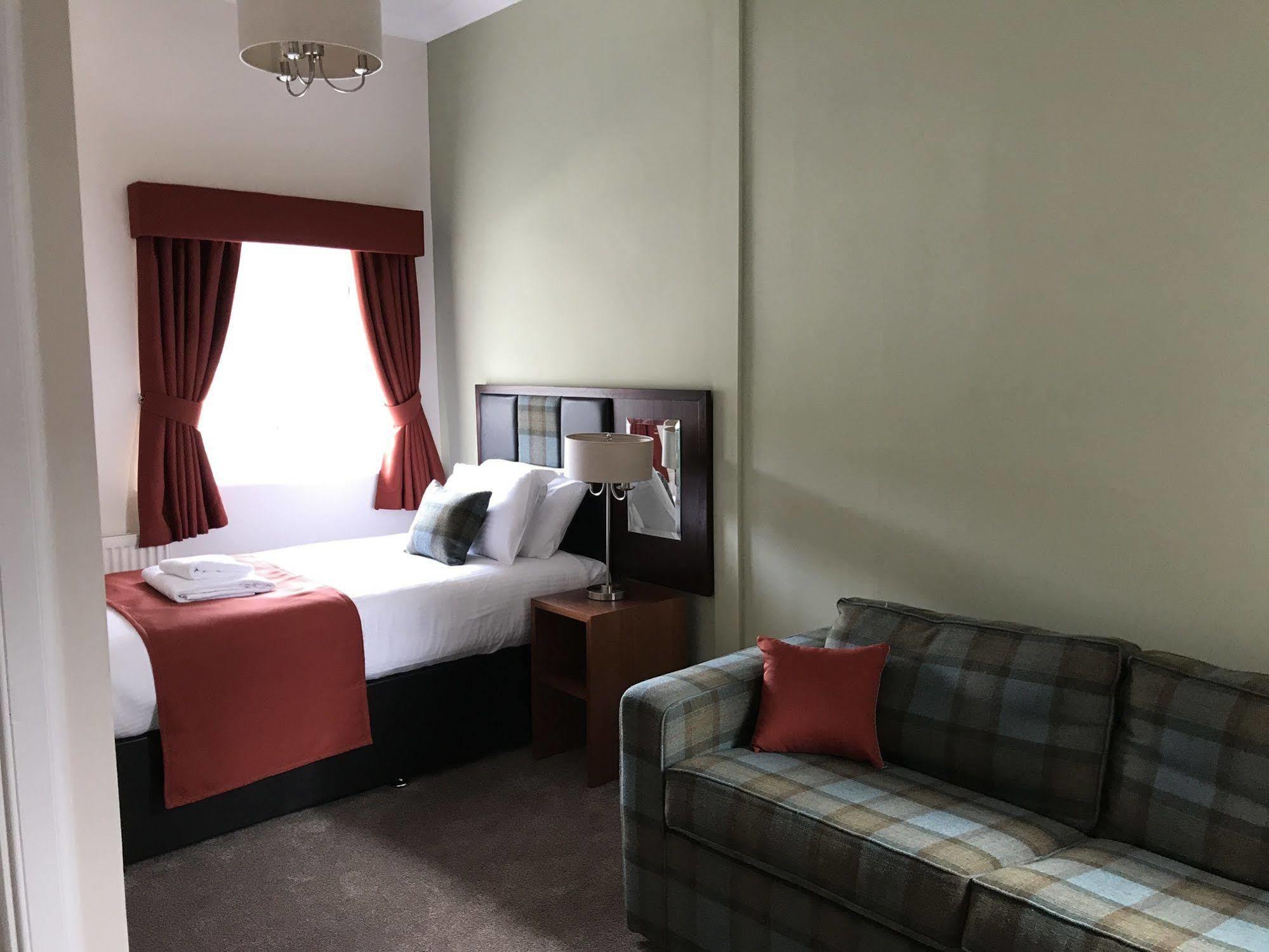 The Crags Hotel Календер Экстерьер фото